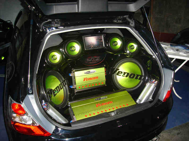 car, trunk, audio